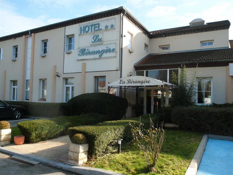 Hotel La Berangere Перуж Экстерьер фото